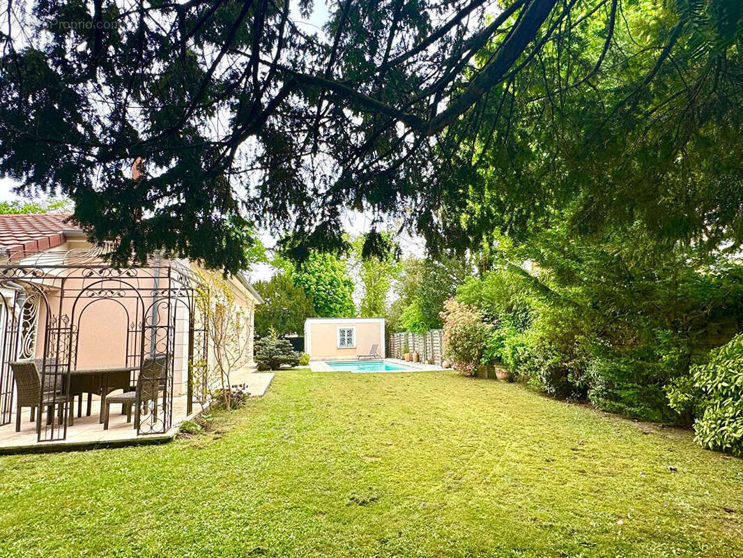 Maison à MAISONS-LAFFITTE