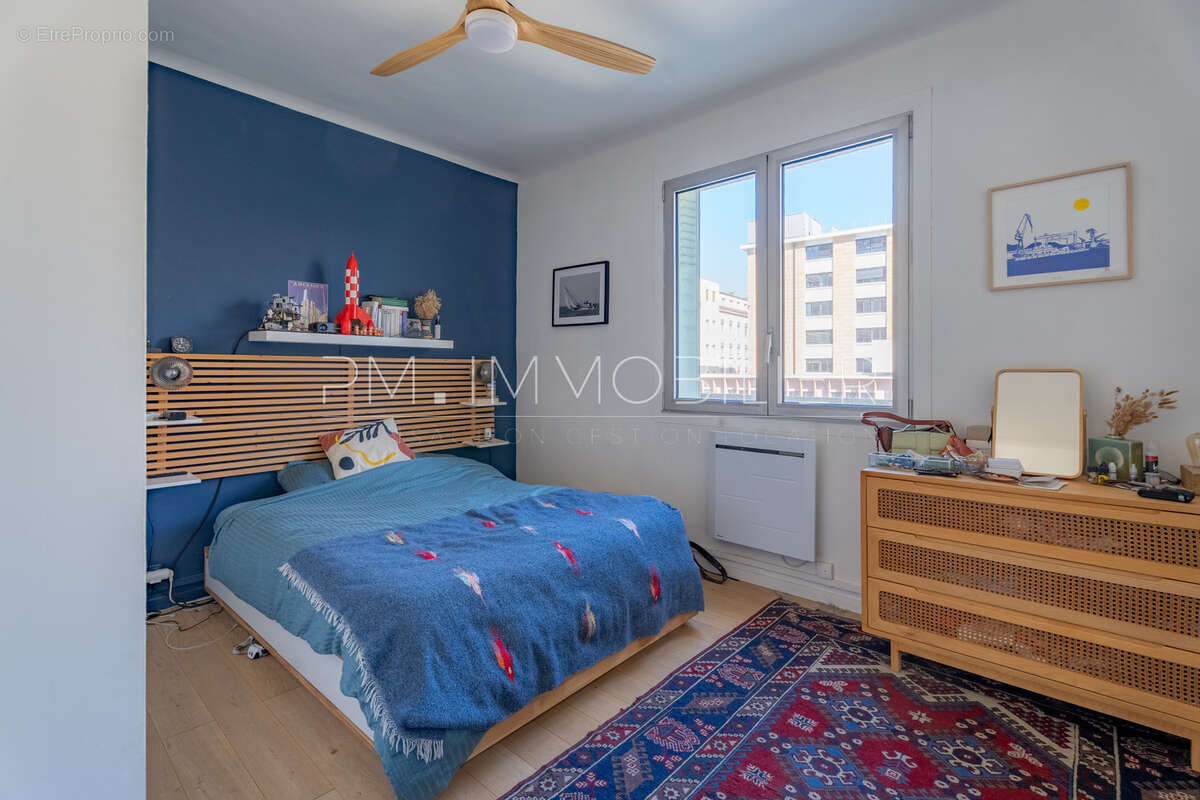 Appartement à MARSEILLE-6E