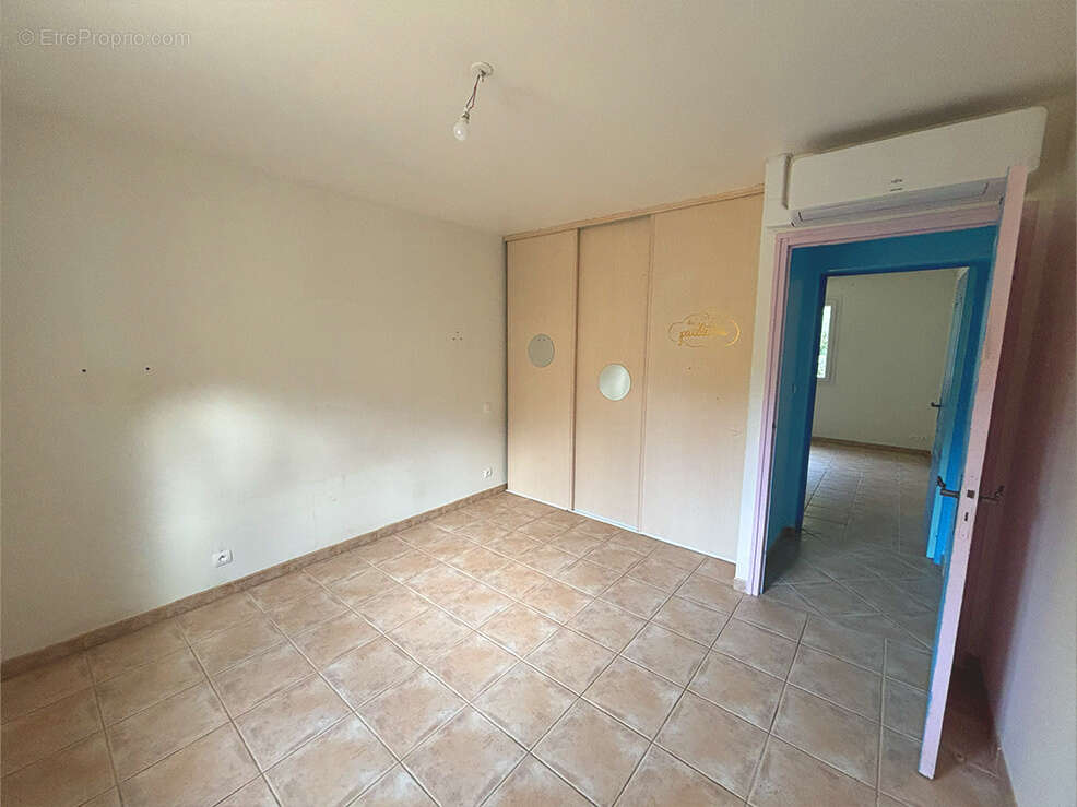 Maison à MALATAVERNE