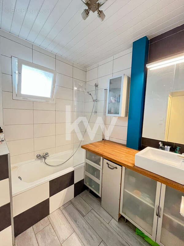 Appartement à SAINT-JEAN-DE-LA-RUELLE