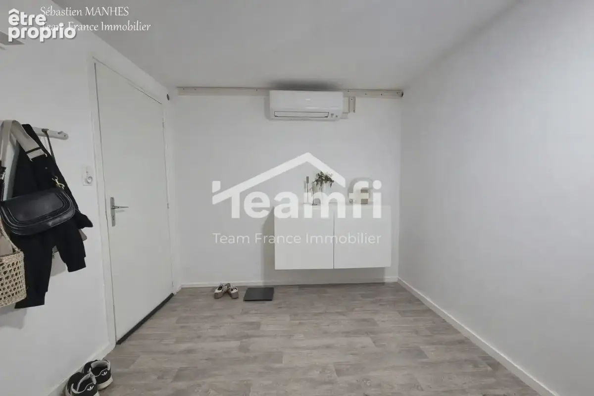 Appartement 200 m² à Thiers  - photo 2