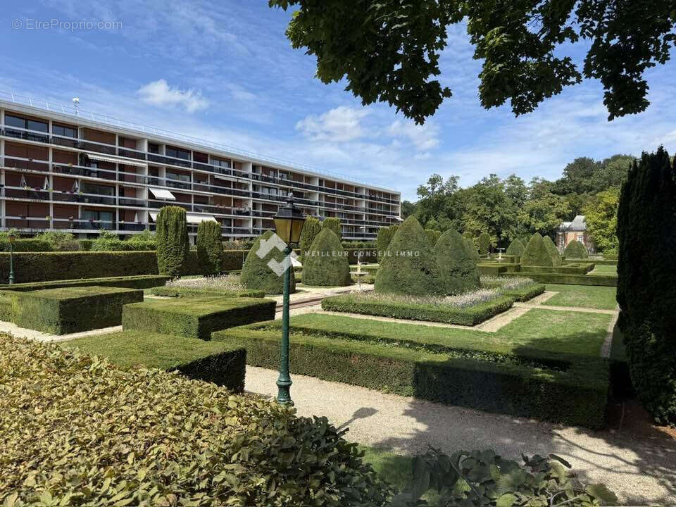Appartement à CHILLY-MAZARIN