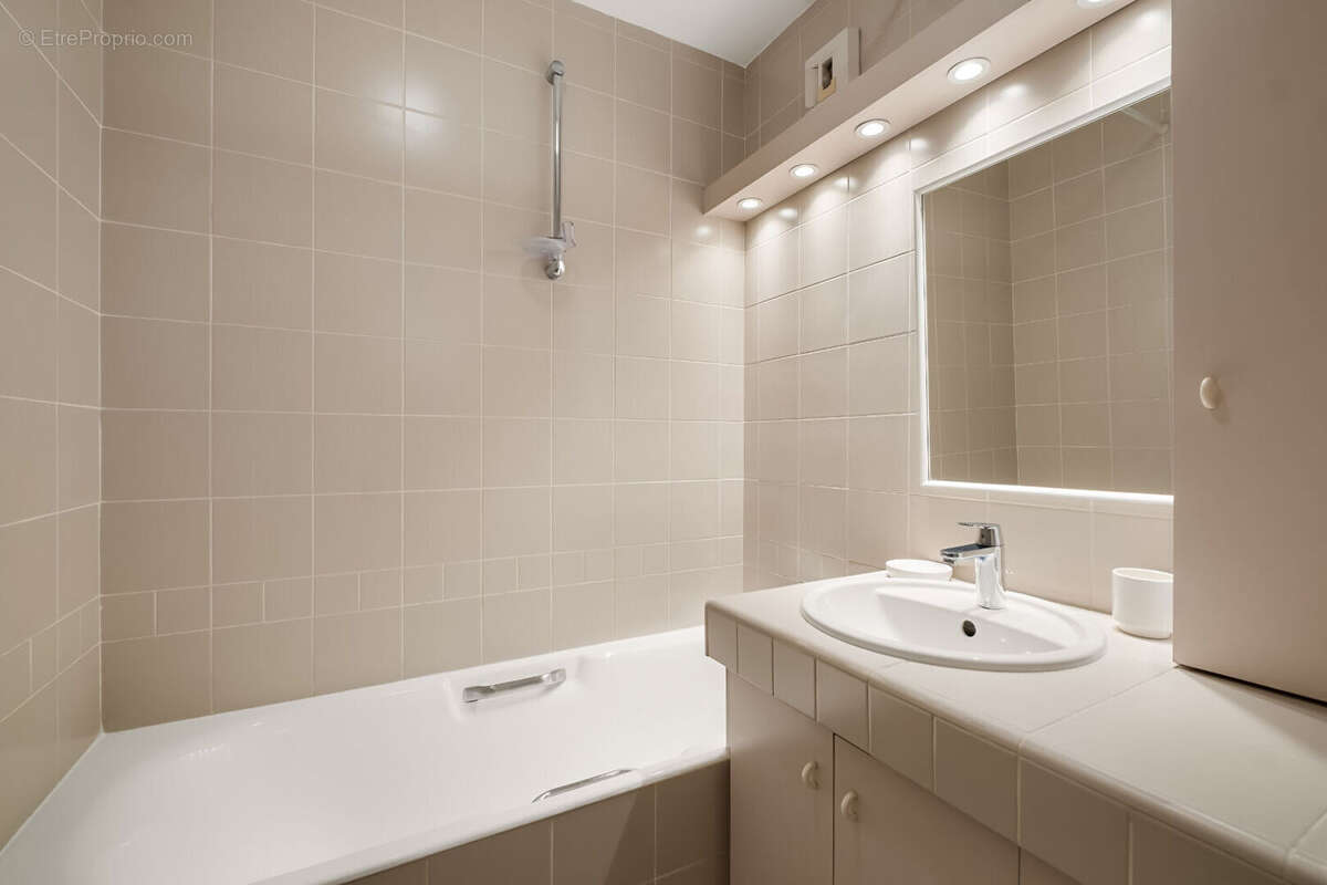 *** Sous Compromis par ImmoConnect *** - photo 12