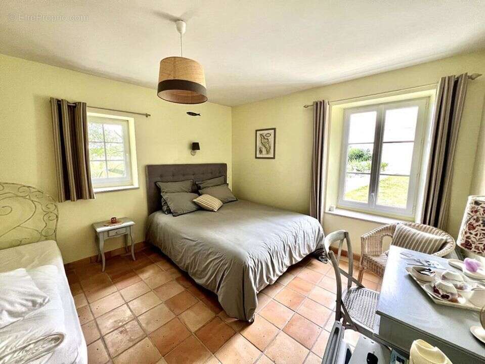 Maison à LA GRIPPERIE-SAINT-SYMPHORIEN