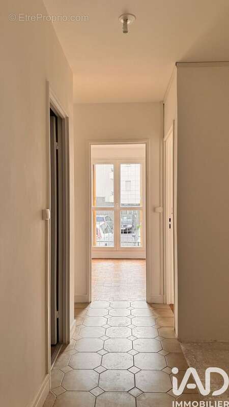 Photo 5 - Appartement à VILLENEUVE-LA-GARENNE