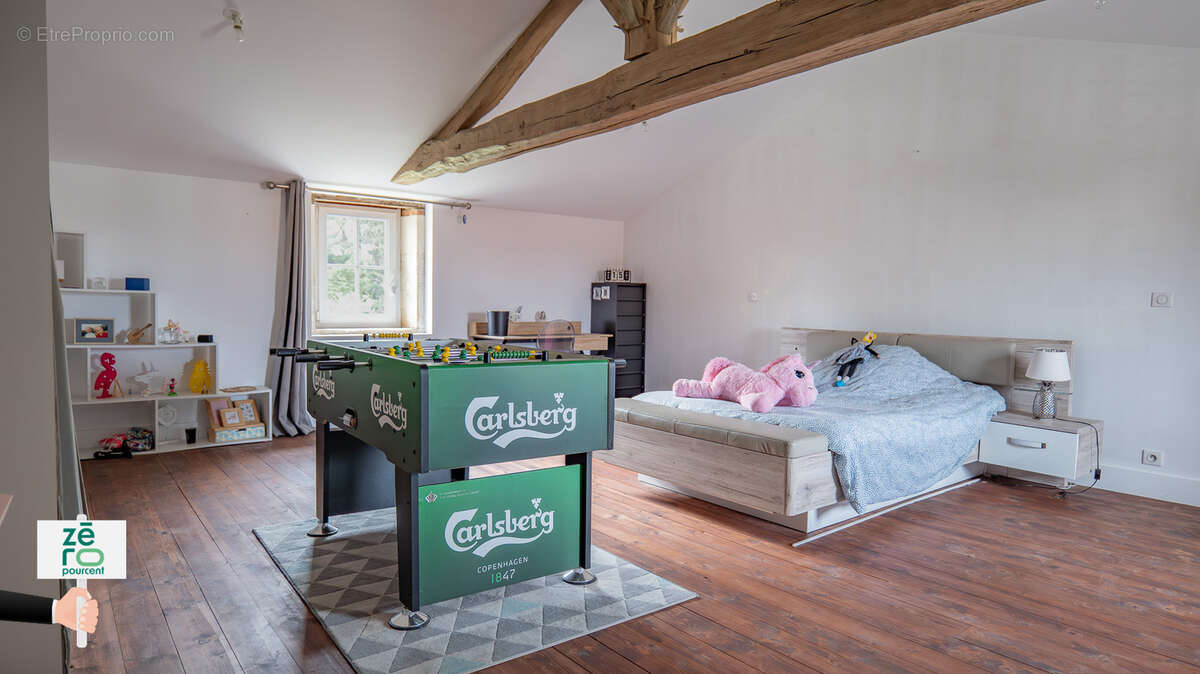 Maison à LES MAGNILS-REIGNIERS