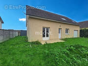 Maison à SAINT-ETIENNE-DU-ROUVRAY