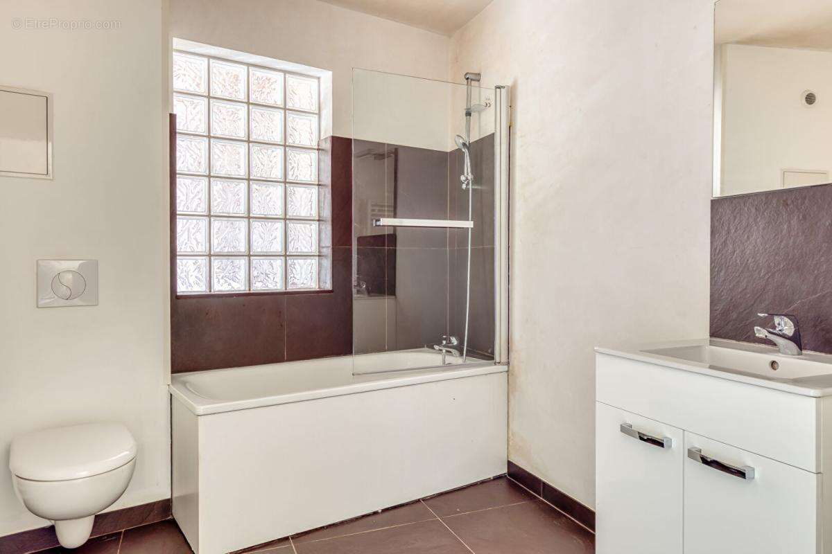 Lumineux Appartement  3 pièces 99.64 m2 Superbes Volumes  Etat impeccable - photo 10