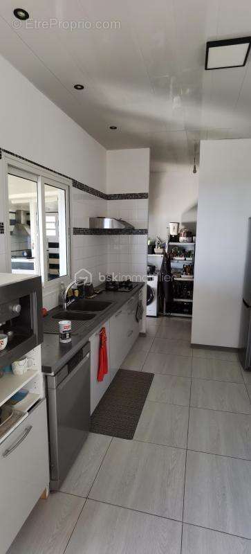  vente – domicile de charme à saint-denis (village du brûlé) - photo 5
