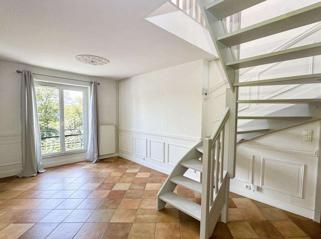 Appartement duplex - 4 chambres - parking privé -  proche centre ville - lisieux (14100) - photo 8