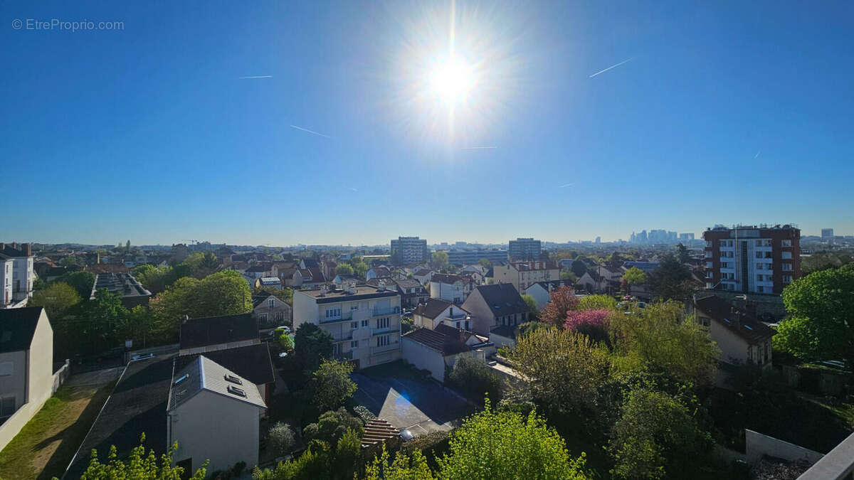 Appartement à HOUILLES