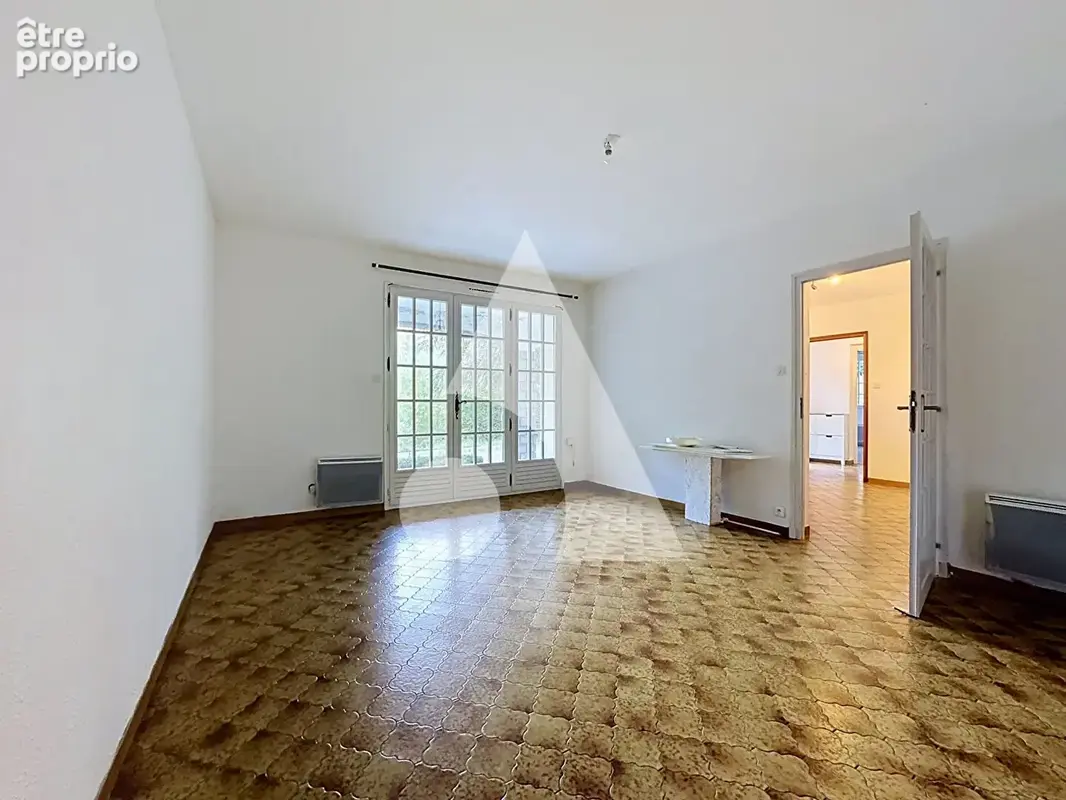 Villa de charme style Île-de-France - 246,90 m² - Terrain de 2 580 m² - Gap / secteur résidentiel ! - photo 11