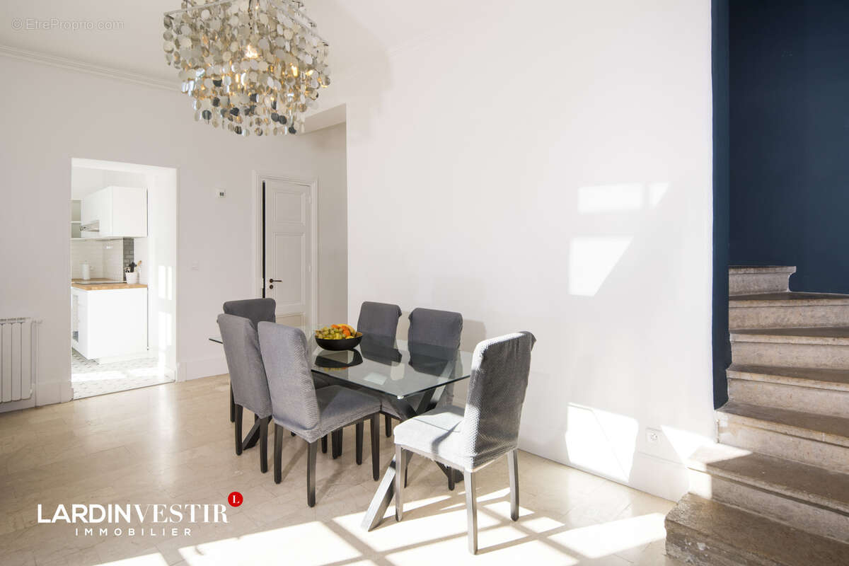 Maison à SAINT-GENIS-LAVAL