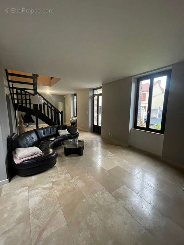 Maison à SAINTE-SAVINE