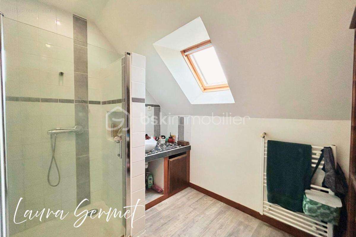 Maison à SAINT-GEORGES-SUR-LA-PREE