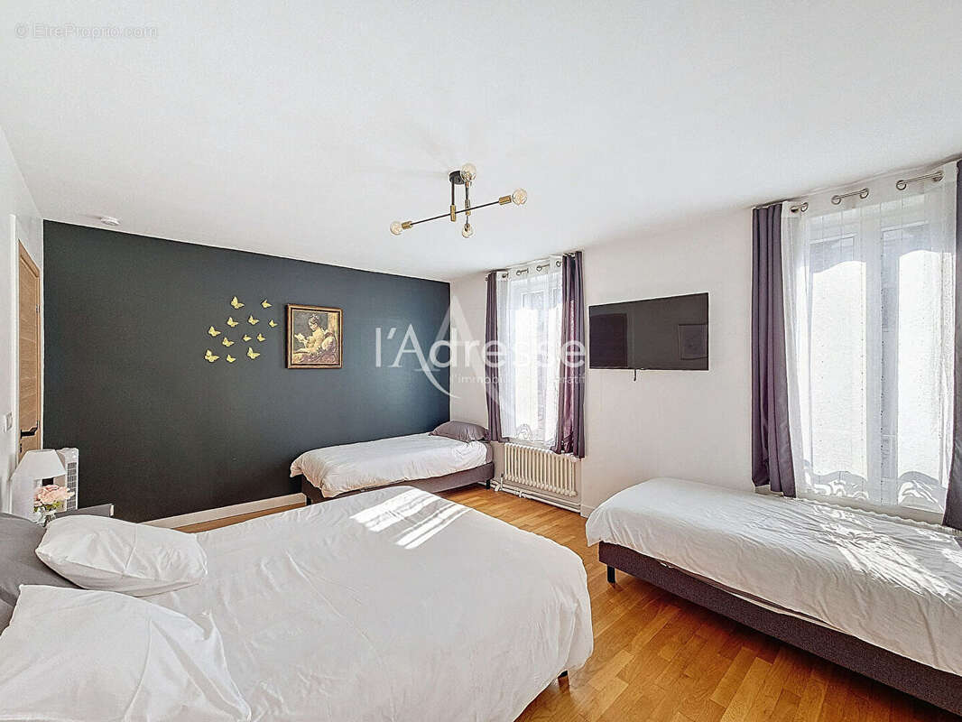 Maison à COUILLY-PONT-AUX-DAMES