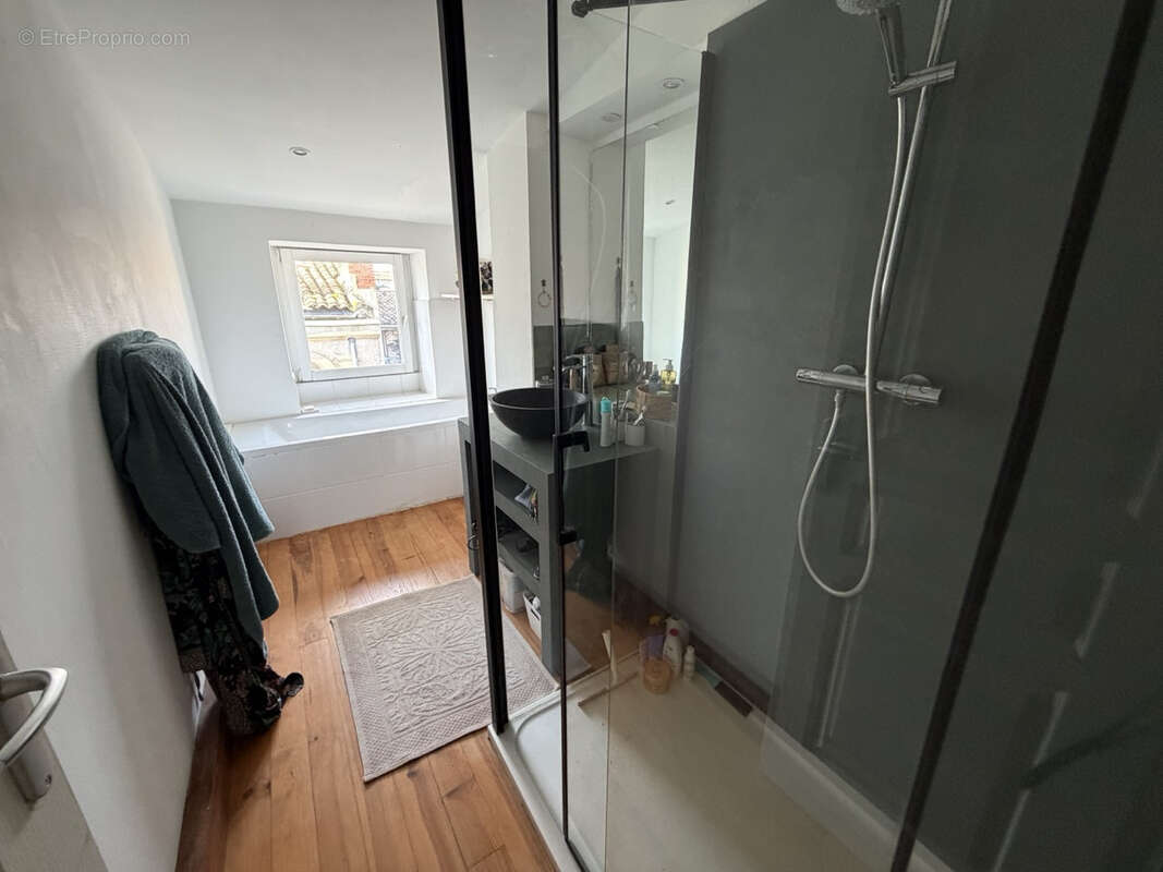 Appartement à BORDEAUX