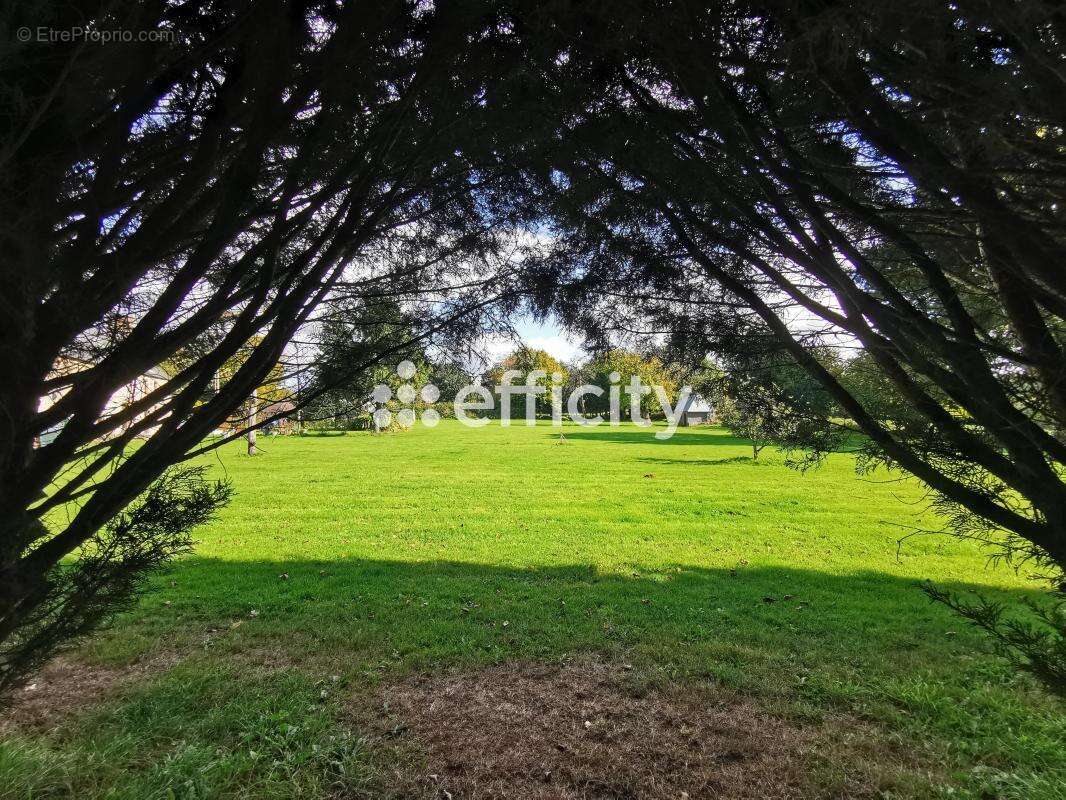 Maison à SAINT-SEVER-CALVADOS