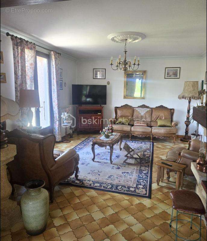 Maison à DONZERE