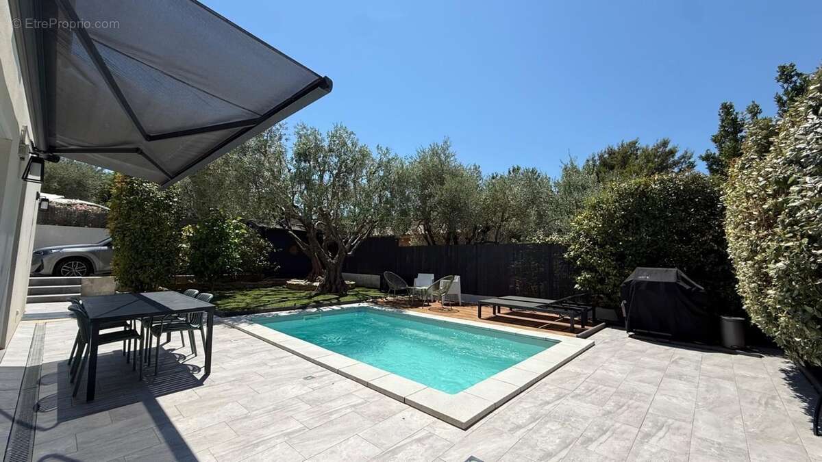 Maison à vendre 4 pièces CEYRESTE (13) - photo 2