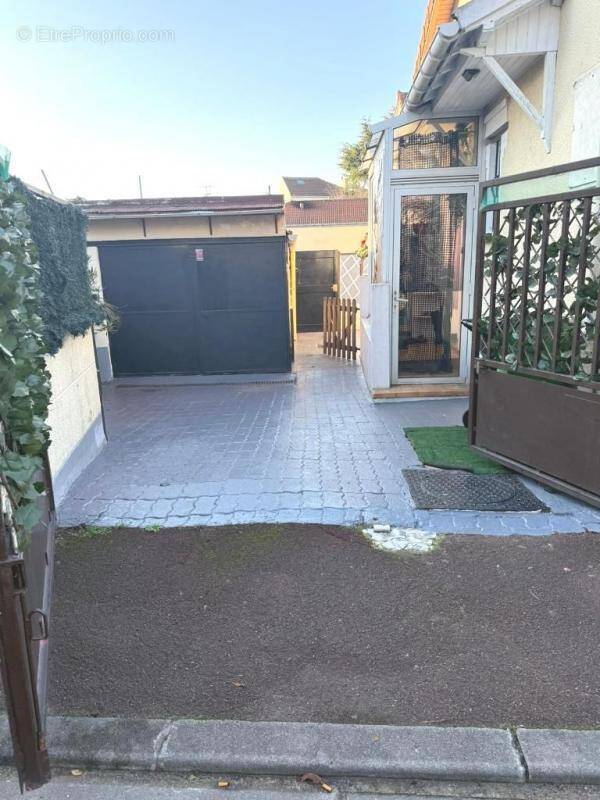 Maison à LES PAVILLONS-SOUS-BOIS