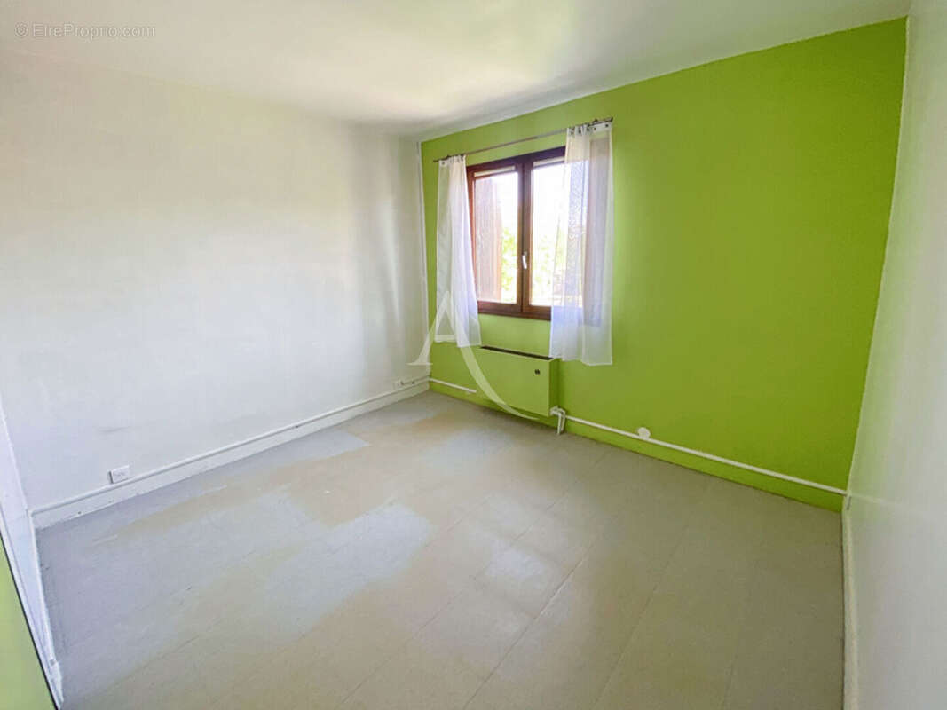 Maison à JOUY-LE-MOUTIER