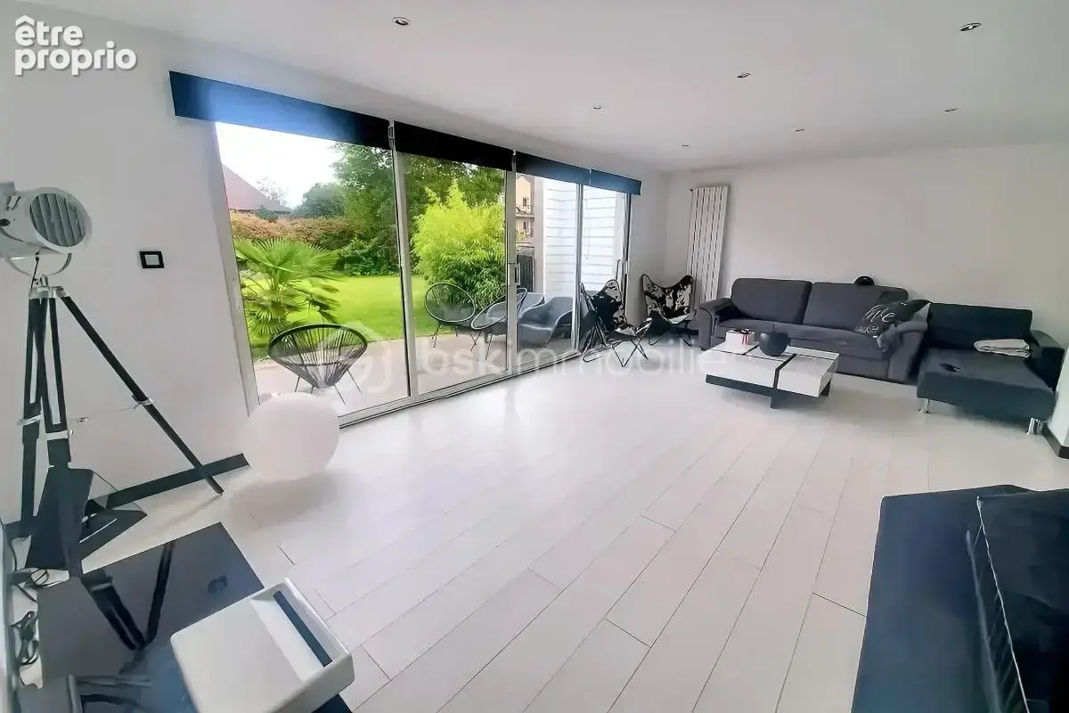Au calme, magnifique maison semi-individuelle pleine de charme et baignée de lumière, avec grand jardin + potentiel d’agrandisse - photo 4