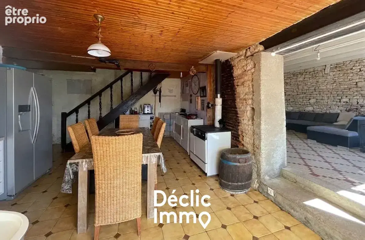 Maison en pierres avec beau potentiel  Curzon - photo 5