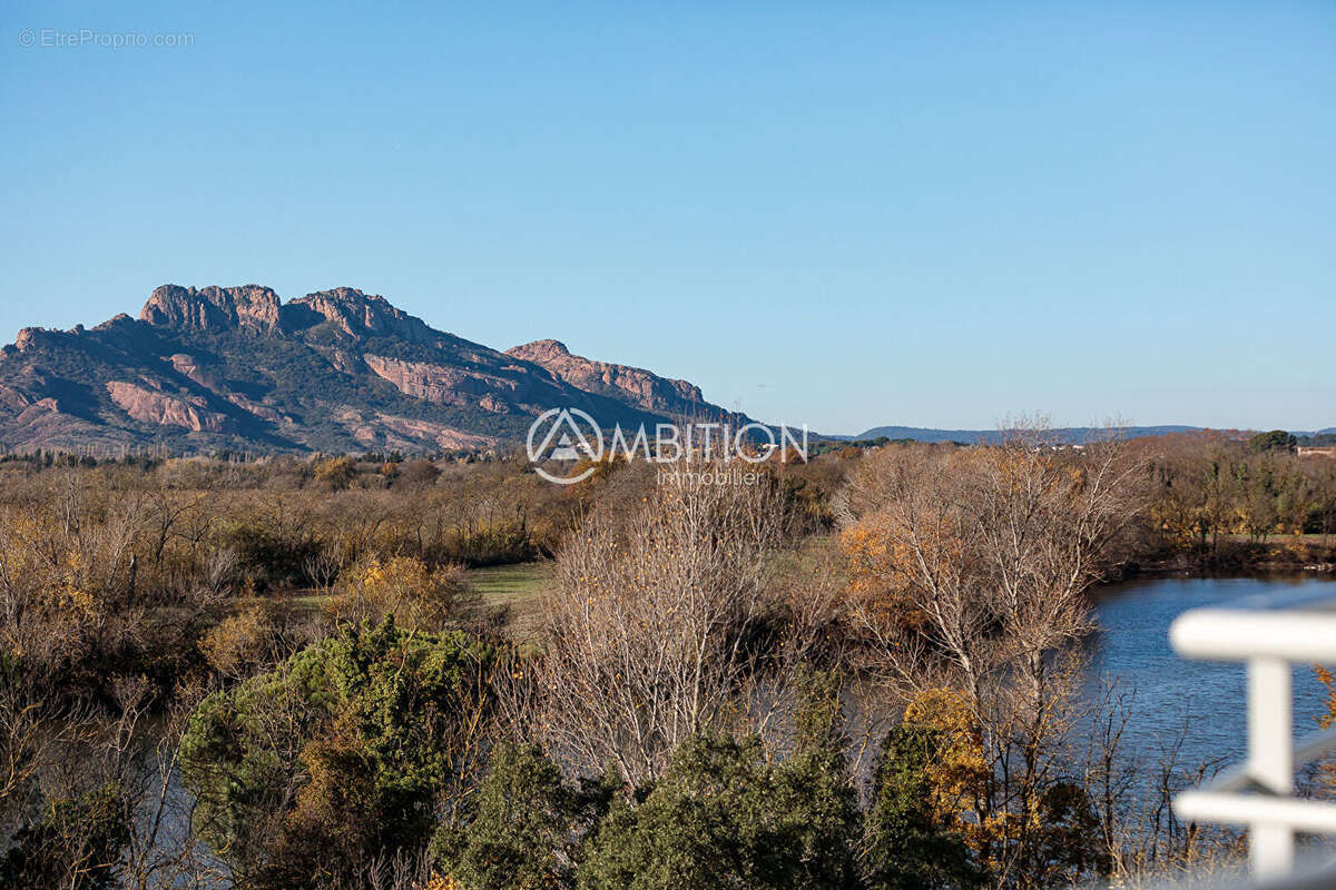 Appartement à PUGET-SUR-ARGENS