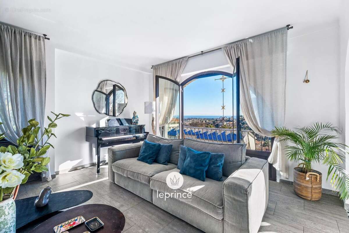 Appartement à VENCE