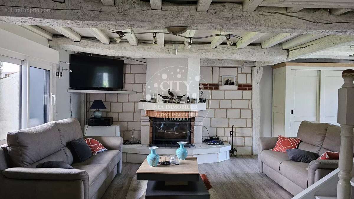 Maison à ESTREELLES
