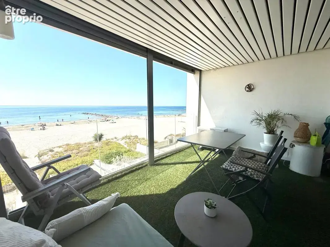 Vue mer exceptionnelle – Grand studio cabine de 32m2 avec garage et accès direct à la plage - photo 3
