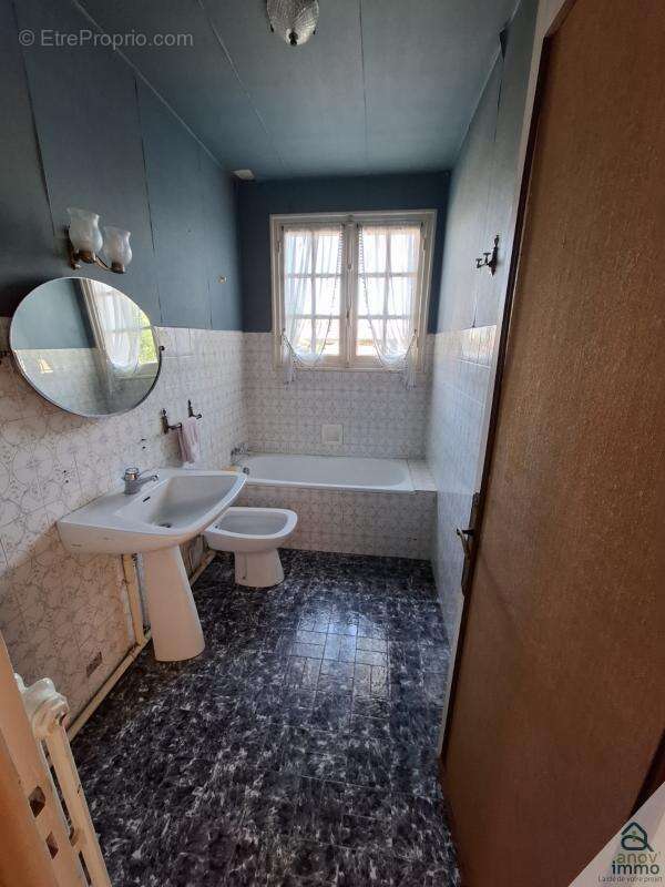 Maison à CHATEAUBERNARD