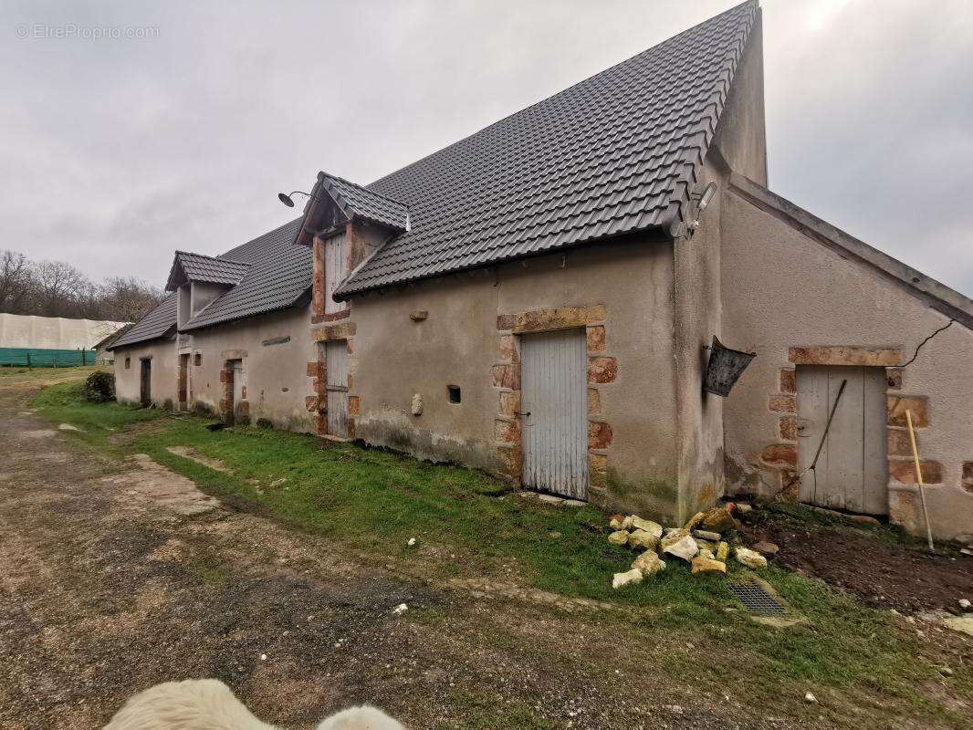 Maison à FAVERDINES