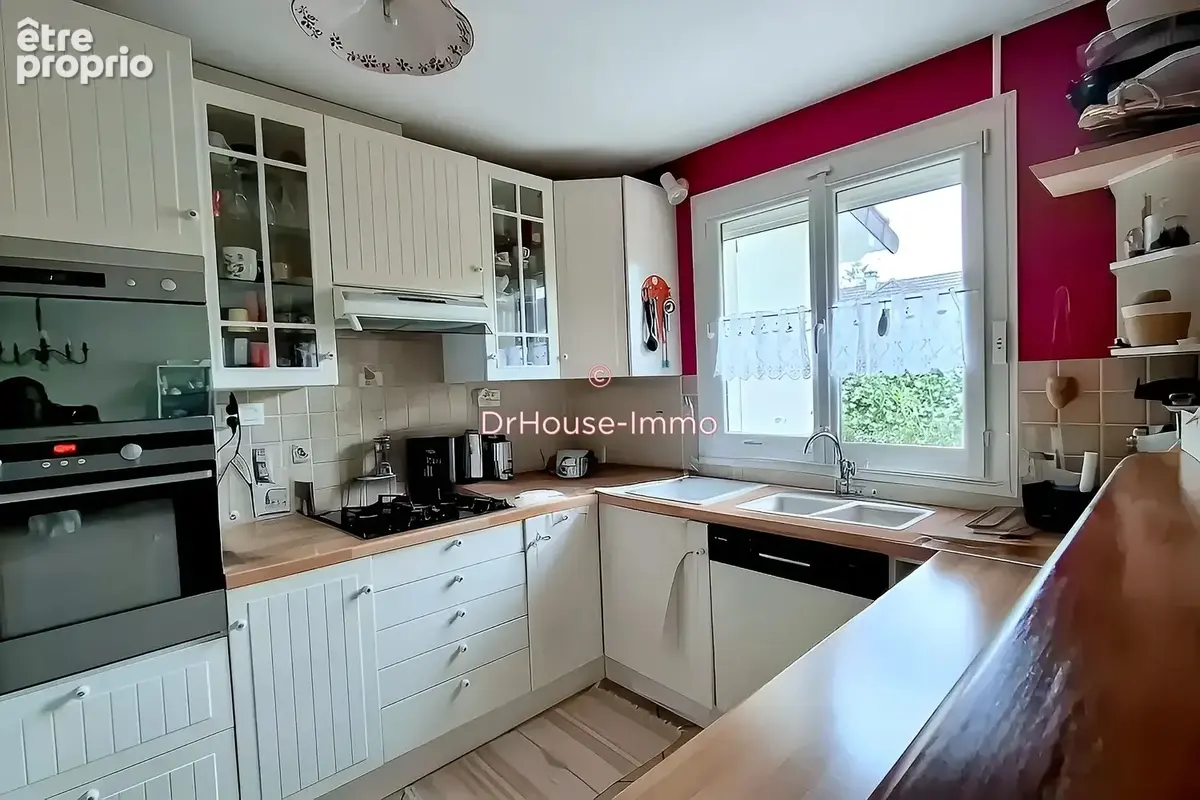 Maison 120 m² à Saint-Arnoult-En-Yvelines  - photo 2