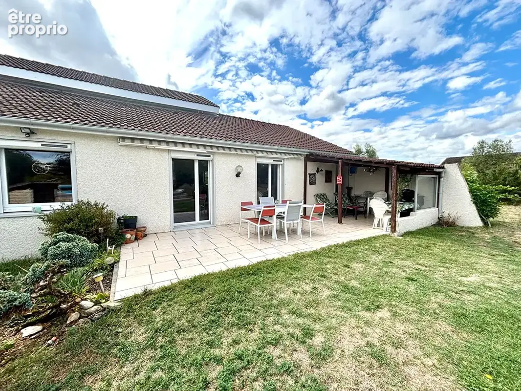 Maison Balan 6 pièces 173m2 sur un terrain de 1632m² avec piscine - photo 3