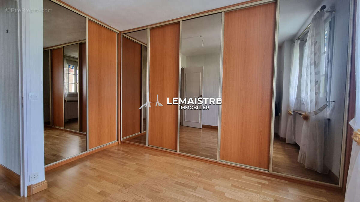 Maison à SAINT-MARTIN-DE-BOSCHERVILLE