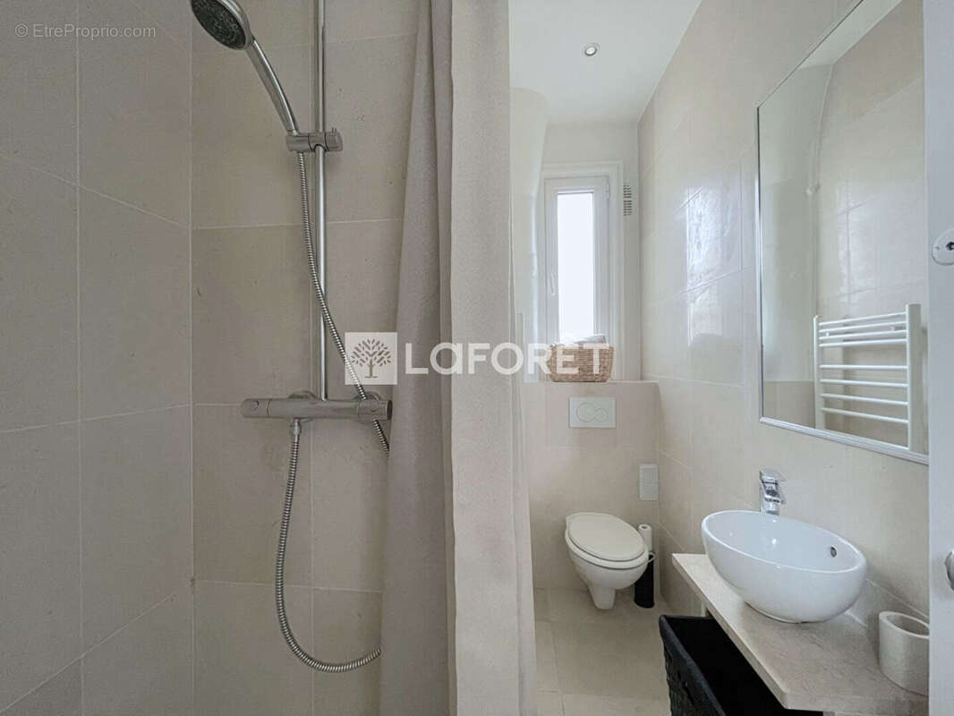 Appartement à PARIS-8E