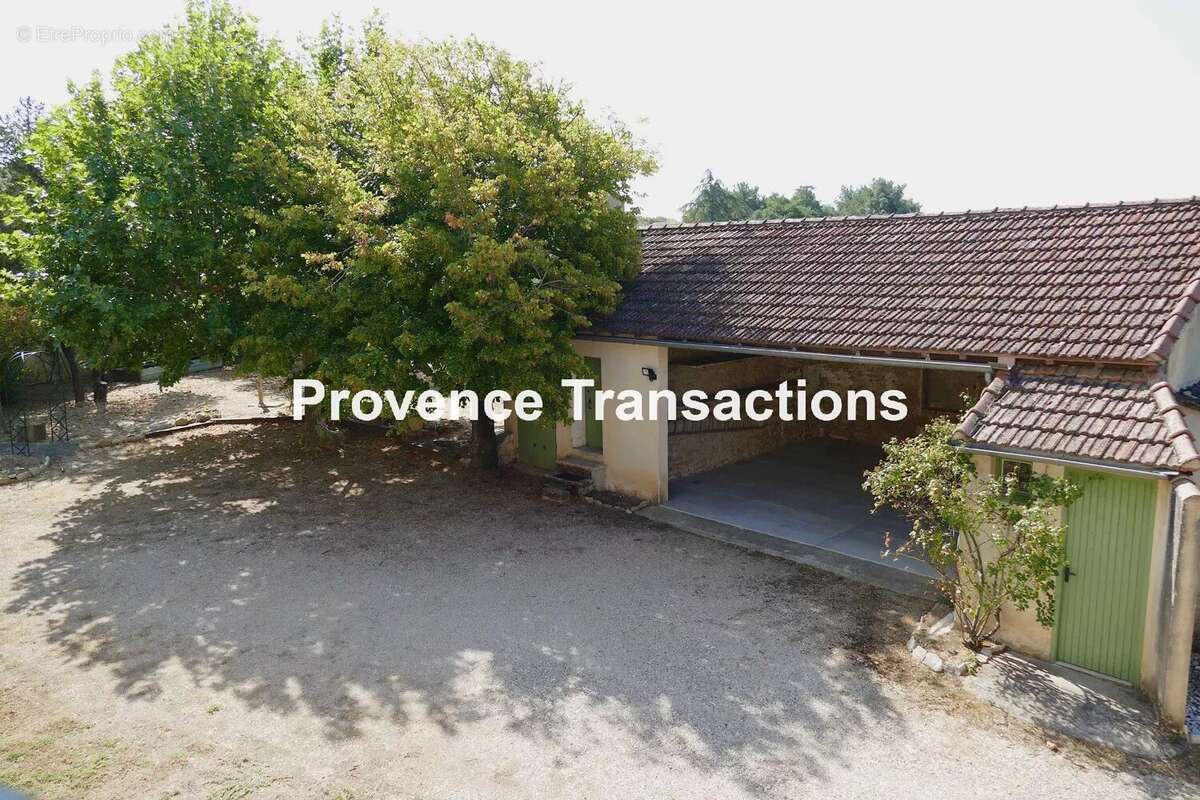 authentique mas rénové sur 2890m2 ! - photo 23