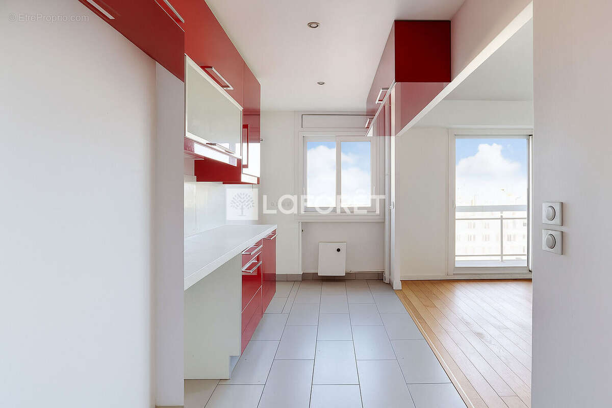 Appartement à PARIS-14E