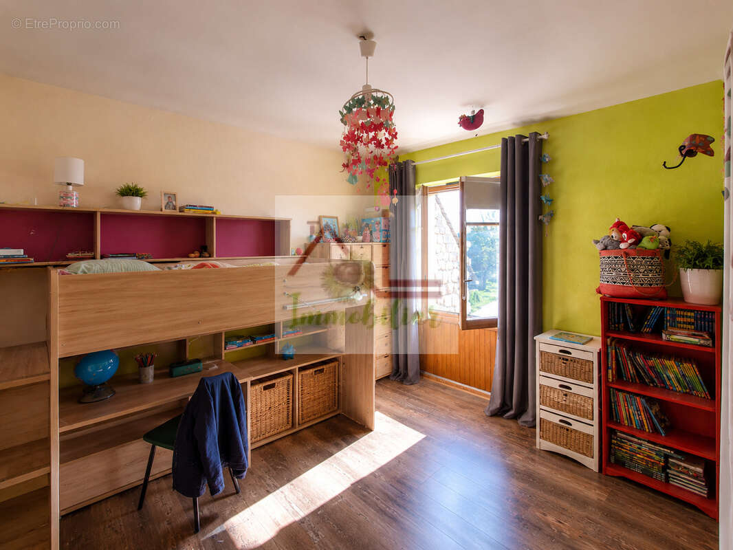Maison à PREVENCHERES