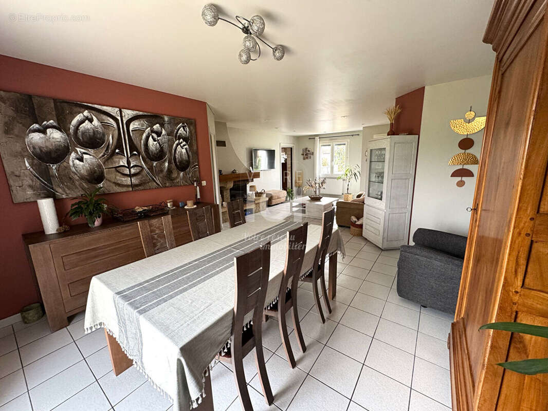 Maison à BOUGUENAIS