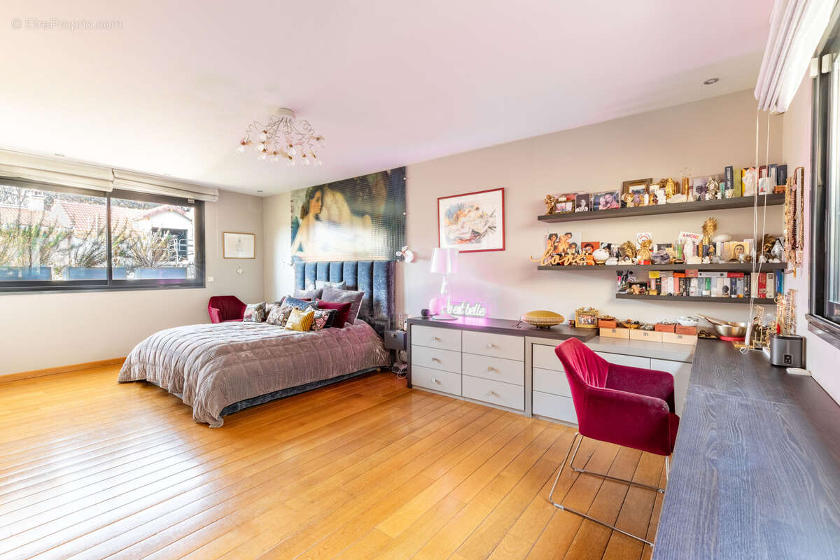 Maison à BOULOGNE-BILLANCOURT