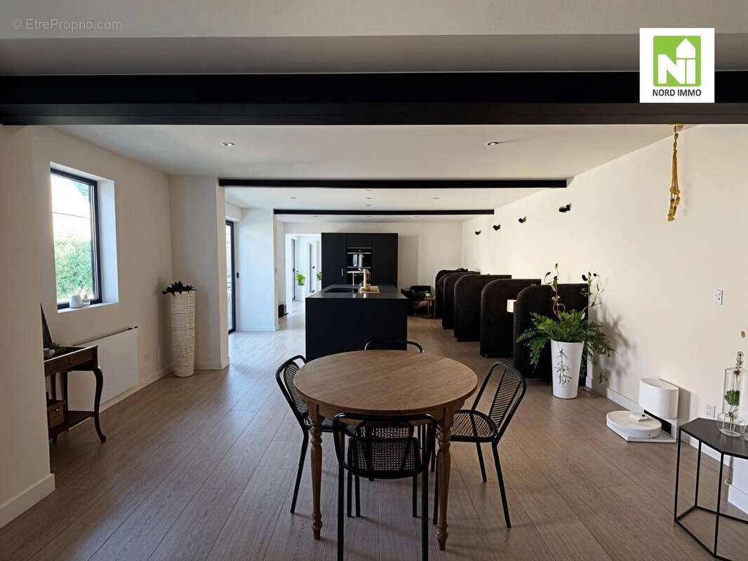 Corps de ferme - 294m2 - Terrain 6000m2 - photo 12