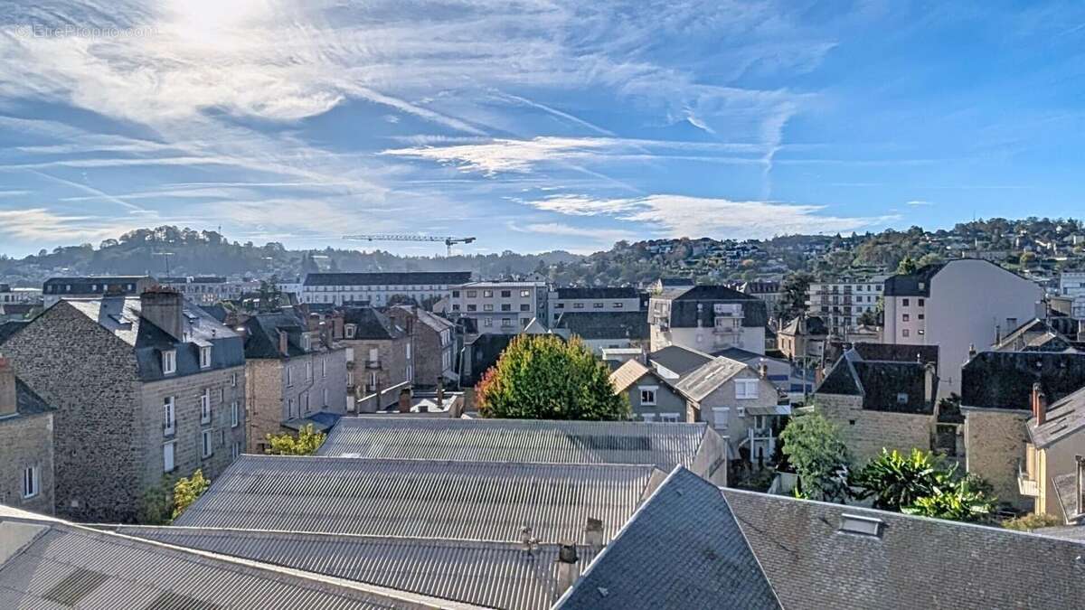 Brive hyper centre : Appartement T3 de standing au 4ème étage avec ascenseur - 234000 Euros - photo 4
