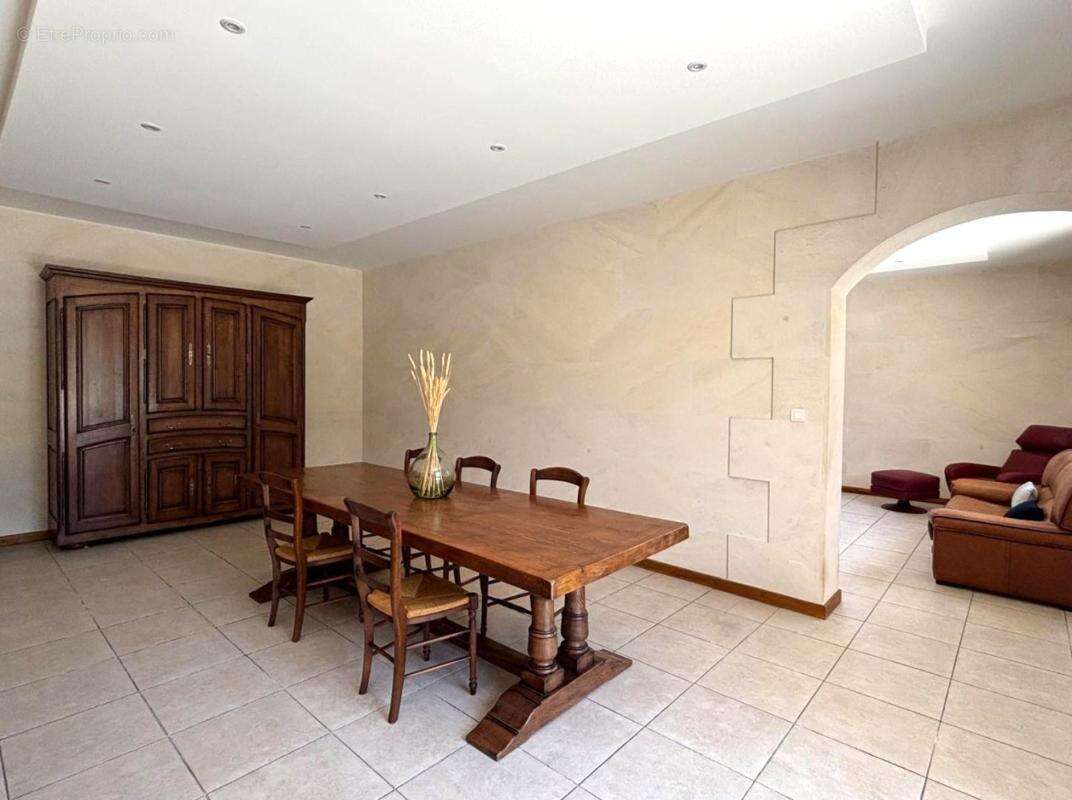 Maison à ROCHEFORT-DU-GARD