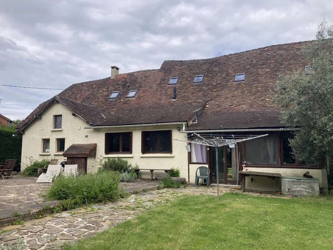 Maison à LADIGNAC-LE-LONG