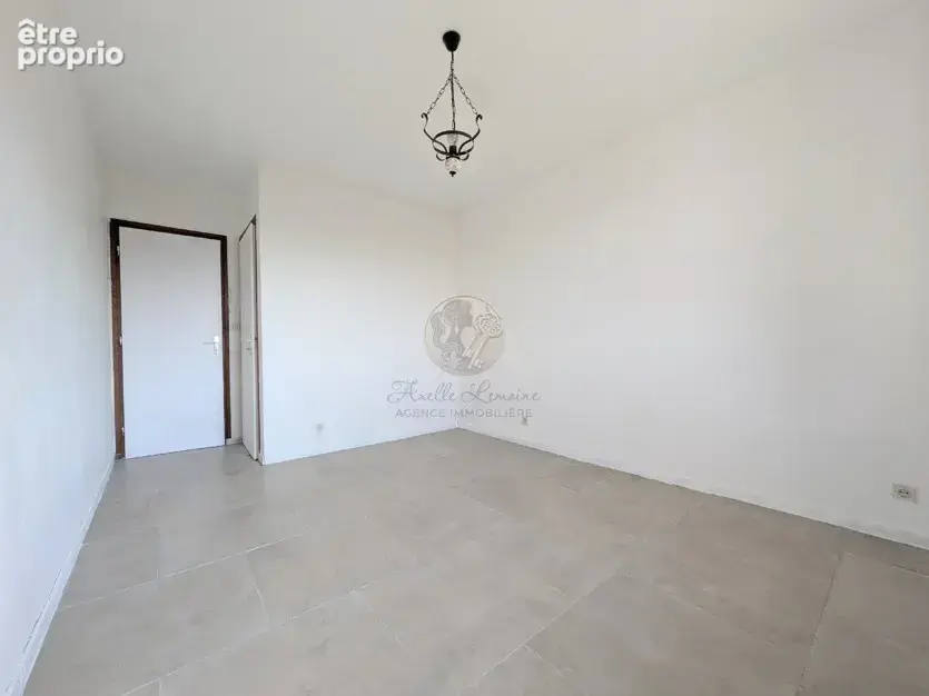 Maison familiale avec vue panoramique et un emplacement privilégié - Vourles - photo 14