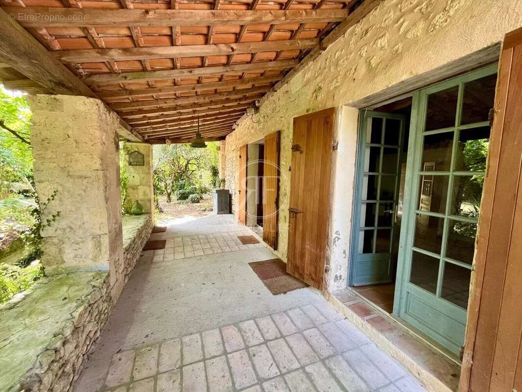Maison à LA LANDE-DE-FRONSAC
