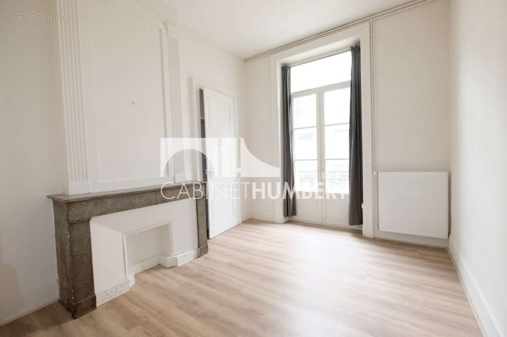 Appartement à SAINT-ETIENNE